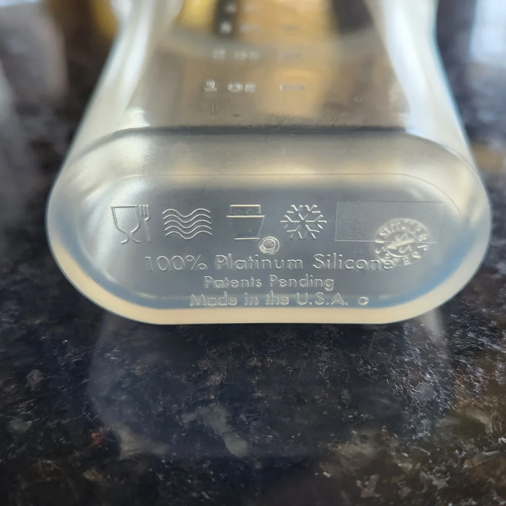 ZipTop Reusable Breastmilk Containers with Tray